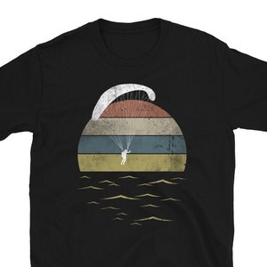 Retro Vintage Skydiver Gift T-Shirt For Man & Woman – Paraglider Tee – Skydiving Paragliding Lover Shirt