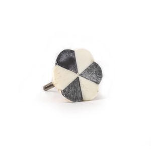 Rustic Bone Floweret Knob, White and Black Knob, Bohemian Knob, Cabinet Knob, Furniture Knob, Decorative Knob, Wheel Knob, Boho Decor