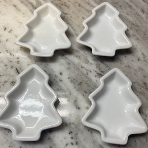 Crate & Barrel White Ceramic Christmas Tree Shaped Baking Trinket Candy Dish