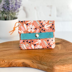 Cartera pequeña para mujer con diseño de flores