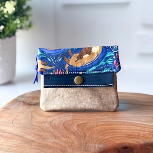 Cartera pequeña para mujer / Nutrias