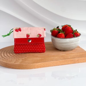 Womens Small Wallet / Strawberry