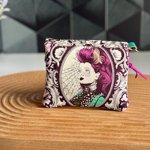 Monedero pequeño para mujer / Bruja hechicera