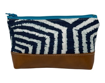 Small Zipper Pouch / Blue and White