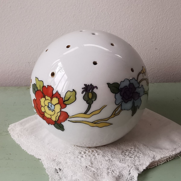 Boule diffuseur de parfum porcelaine de Paris fleurs persanes vintage