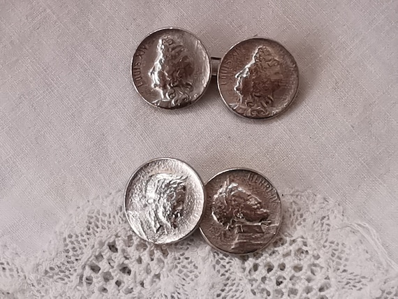Paire De Boutons De Manchette Vintage Signés LOUIS FERAUD - Dorés Avec Poinçons - Occasion Très Bon état
