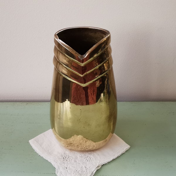 Kleine antike Vase aus Messing