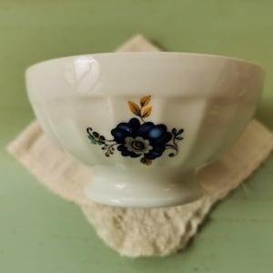 Small bowl blue flowers porcelain of Limoges vintage