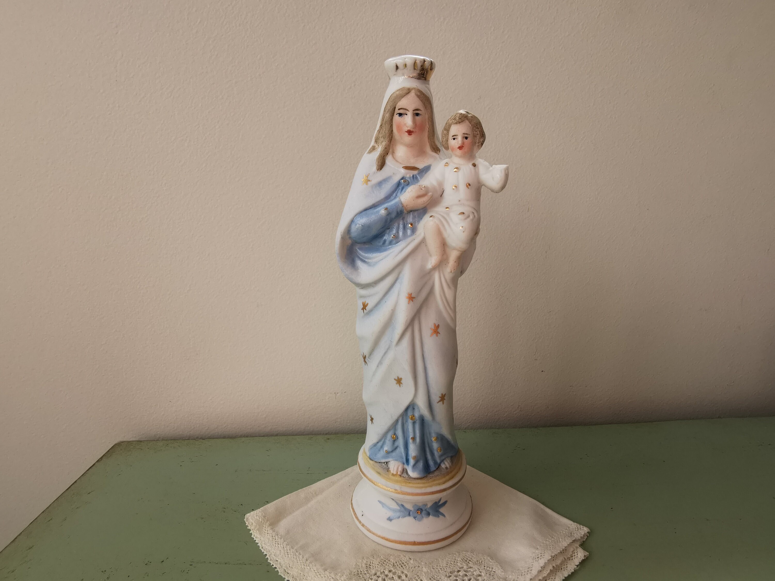 statuette Vierge à L'enfant en Biscuit