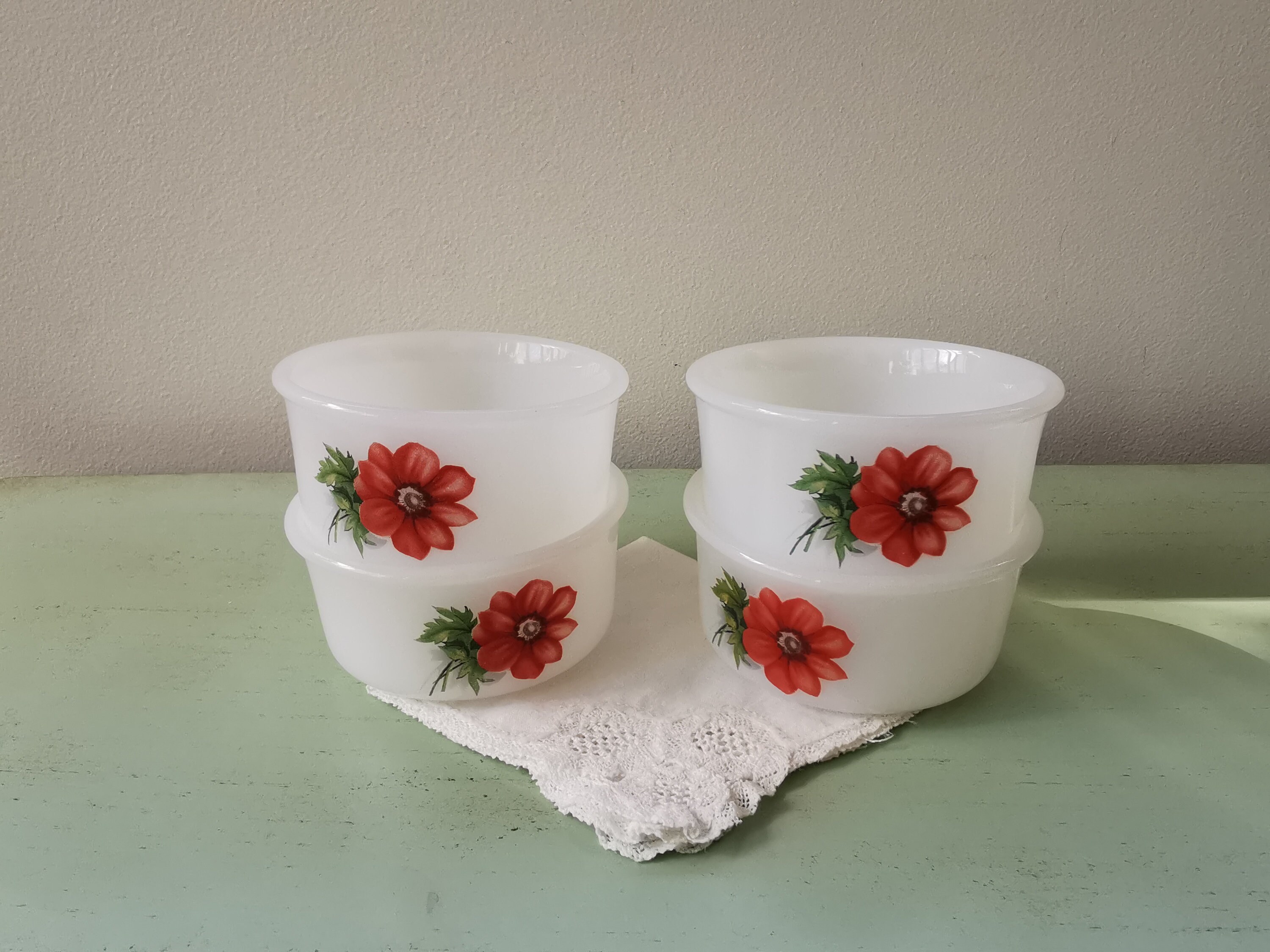 Lot De 6 Petits Ramequins Arcopal Vintage Motif Roses - Occasion, En Opale