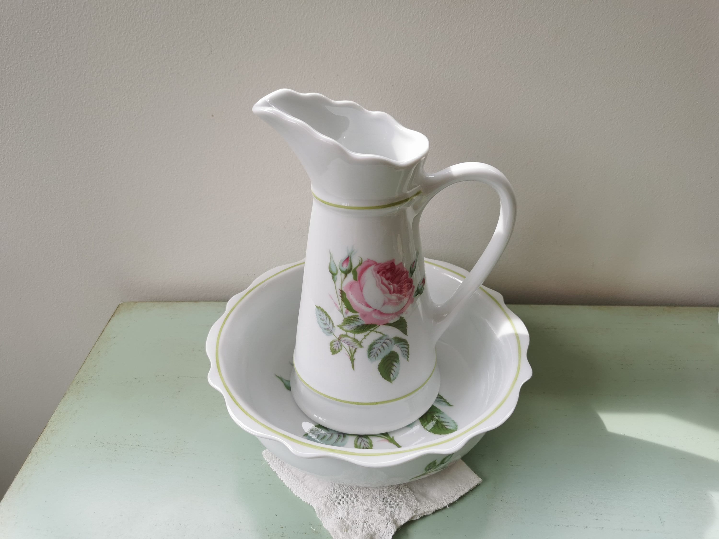DINETTE POUPÉE ANCIENNE porcelaine Pot De Chambre D'aisance Bon État