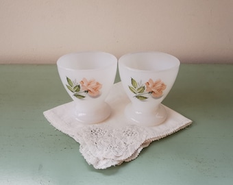 2 pink egg cups from France Arcopal opal glass 1960 vintage
