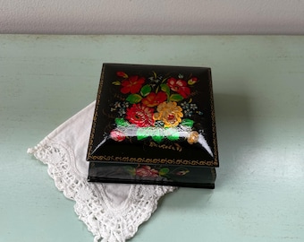 Vintage rysk handmålad lackerad papier-maché-ask