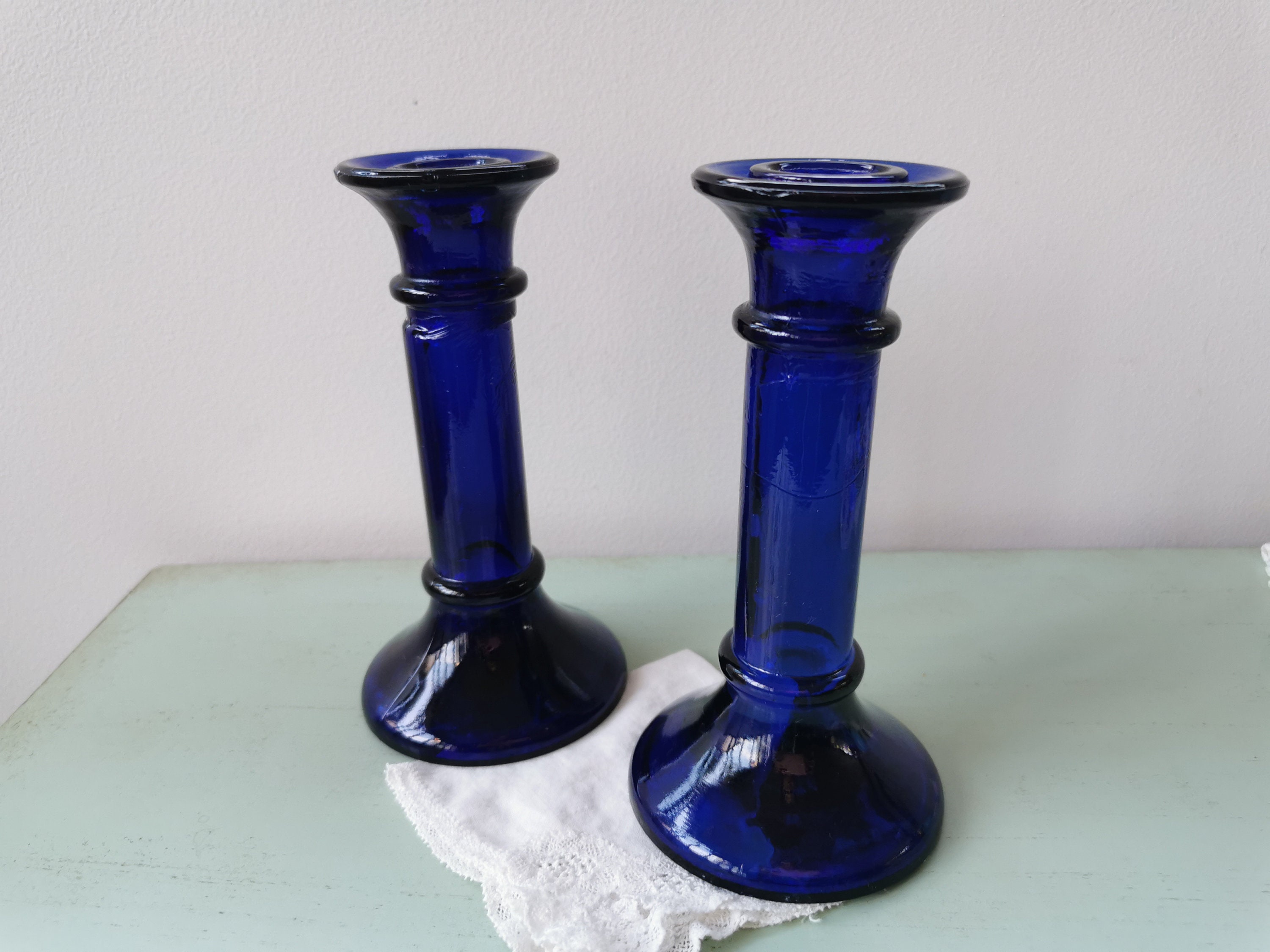 2 Bougeoirs en Verre Bleu Cobalt Vintage