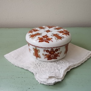 Small enamel box Arta Made in Austria vintage