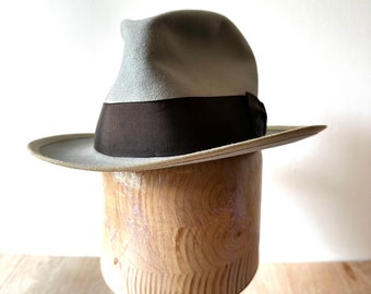 Vintage 1940's Royal STETSON Original Men's Fedora Hat in fur felt size 54cm in light grey and brown