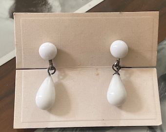 Great dangling white earrings 1940's - 50's vintage original in its packaging and beautiful condition - never worn - costume jewellery