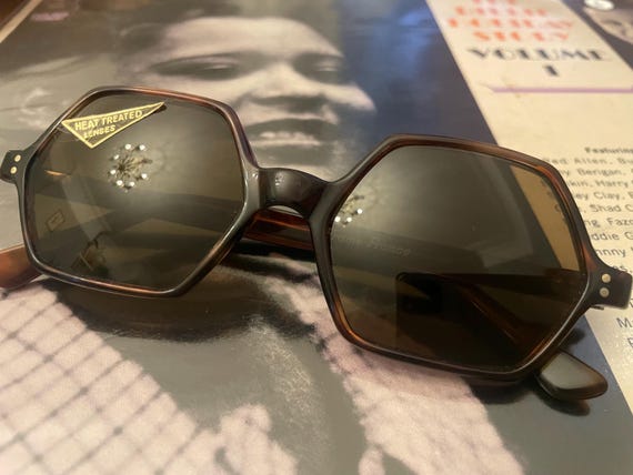 Stylish Hexagonal tortoise style Original Vintage… - image 4