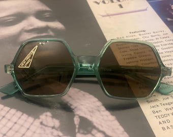 Hexagonal light green Original Vintage Deadstock (never used) sunglasses with brown lenses