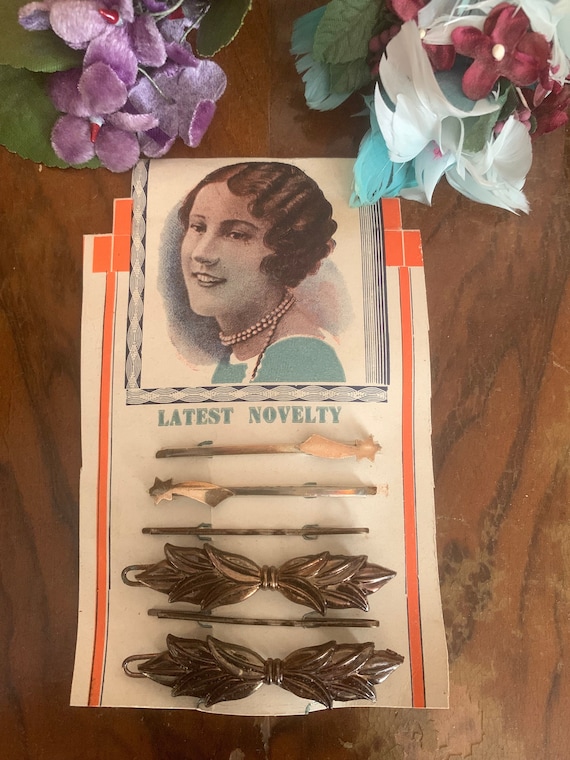 Sweet bobby pins "Latest Novelty" with falling st… - image 1