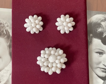 Stunning brooch and earrings set from 1950's vintage original in its packaging and beautiful condition - never worn - costume jewellery