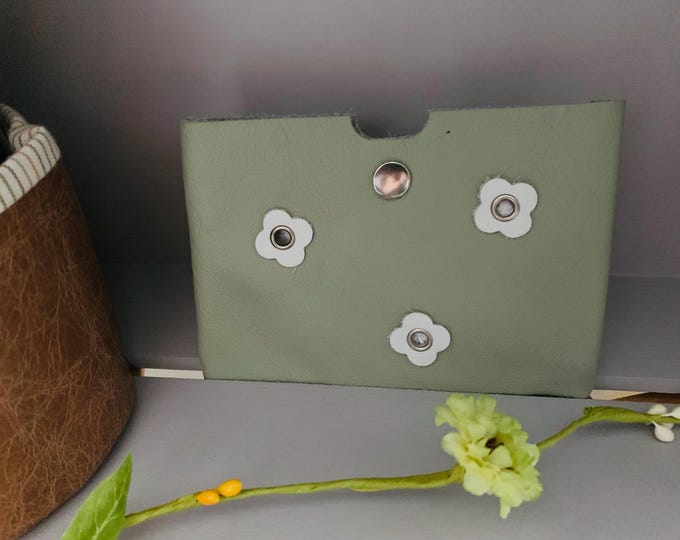 Simple Leather Storage Pouch - Various Designs