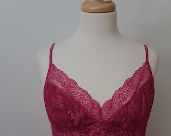 Satin  Bias Cut  Chemise,  Elle Macpherson   Intimates ,     Magenta Full Slip,    Matching Lace ,  Size   Medium