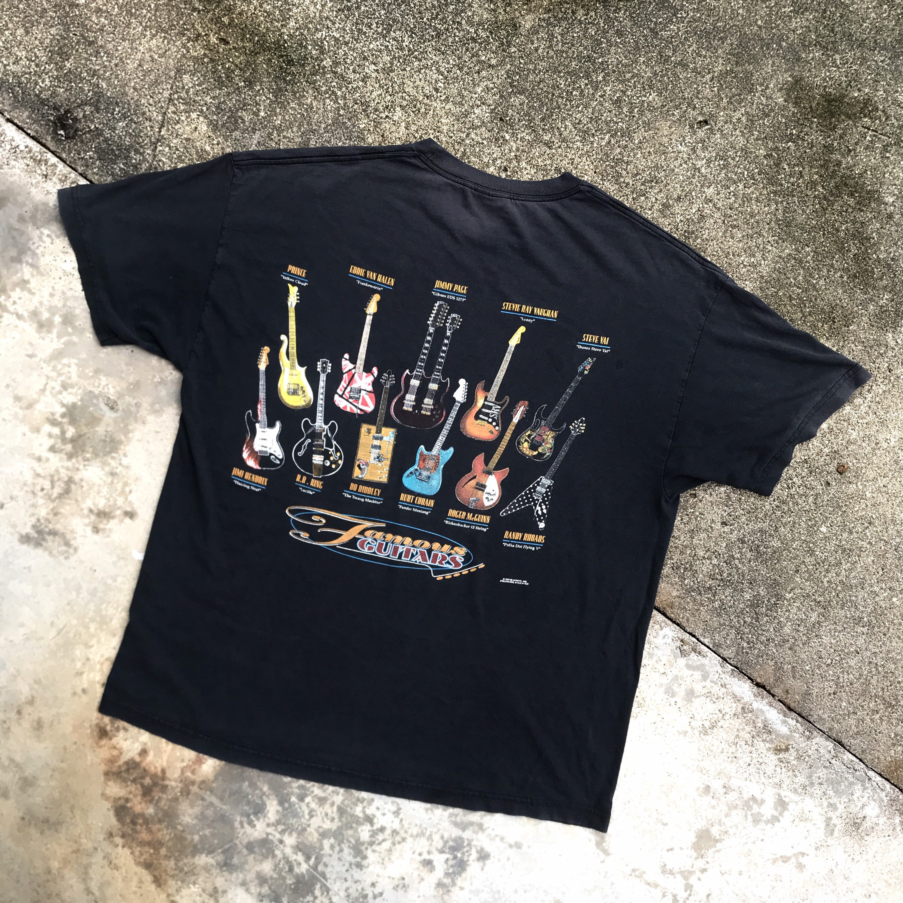 Rare!!! Vintage 1999 FAMOUS GUITARS TOP Famous Band Black T-shirt