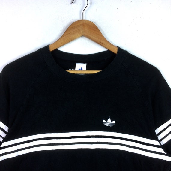 Rare!!! Vintage the Famous THREE Stripes ADIDAS TREFOIL T