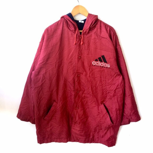 Drie strepen De beroemde ADIDAS THREE STRIPES Impossible Is Drie strepen De beroemde ADIDAS THREE STRIPES Impossible Is
