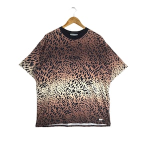 Rare!!! Vintage GUESS USA AMERICAN Tradition Leopard Design T-Shirt Extra Large Size