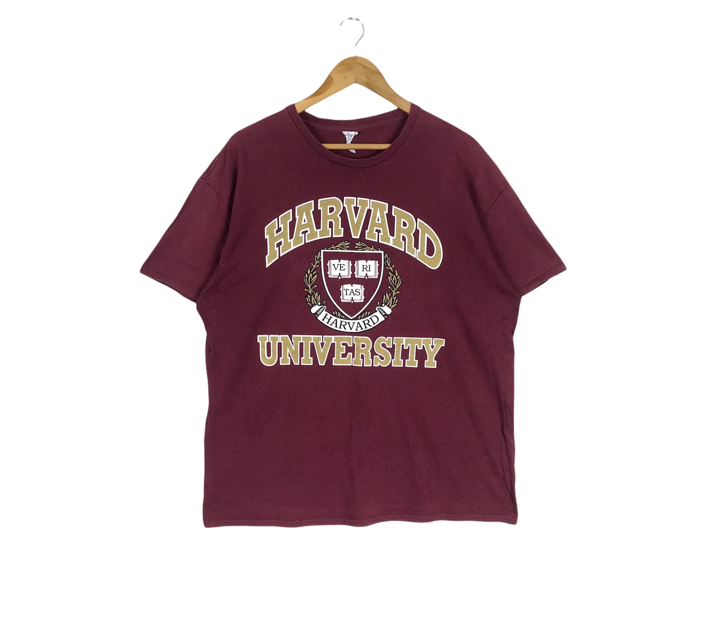 Harvard logo - Etsy 日本