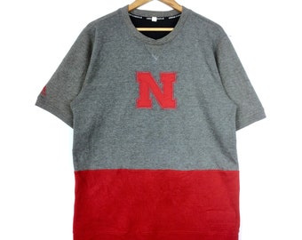 Rare!!! The Famous ADIDAS THREE STRIPES Adidas Basketball Big Logo T-Shirt Sweatshirt Material Grey And Red Colour Large Size