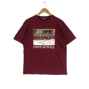 Japanese Brand!!! 07 UNDERCOVER JUN TAKAHASHI Free Burma Photograph By Racoles Made in Japan T-Shirt