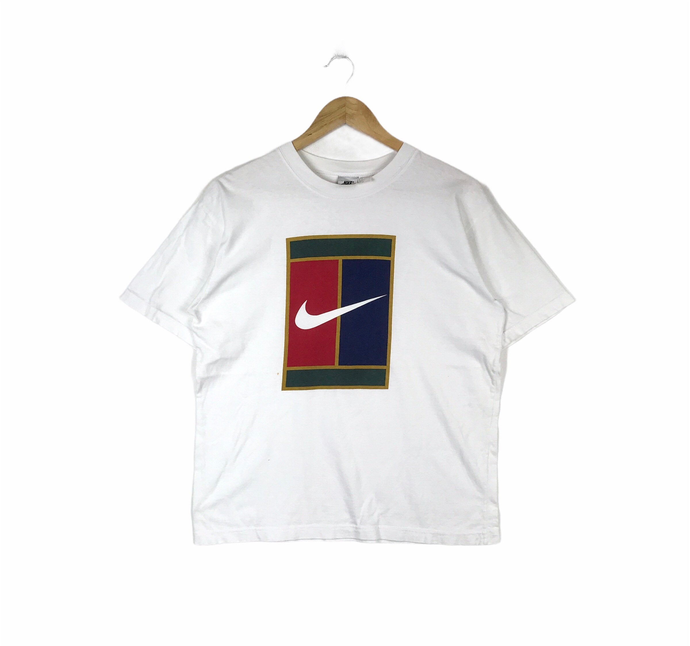 Tennis vintage NIKE CHALLENGE COURT Tennis Grand Logo Imprimé T-Shirt Made  in Philippines Taille moyenne - Etsy France