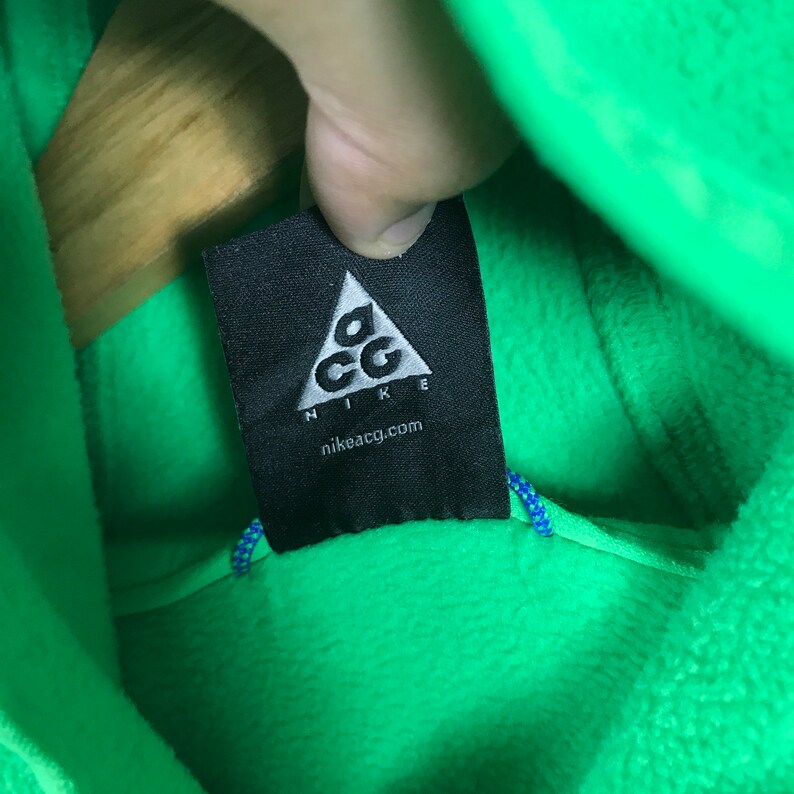 All Condition Gear!!! the Famous NIKE ACG SWOOSH Sportswear Small Logo ...