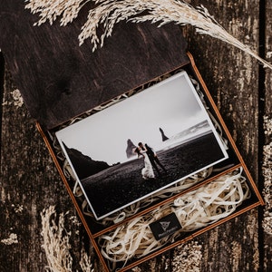 4x6 wooden photo box and custom flash drive Wedding photo box for 15x10 cm prints image 7