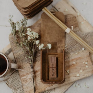 USB Box aus Holz mit graviertem USB Stick optional Hochzeit USB Box mit USB Stick 3.0 Vintage