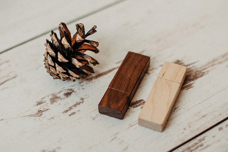 Personalized USB Thumb Drive Custom Photography Wedding USB Drive 5 Fast 32GB Walnut Wood 3.0 USB Flash Drive
