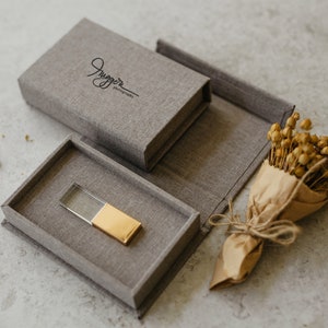 Personalized linen USB box and glass USB drive | Light Gray Wedding USB box personalized by print