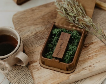 Wooden USB flash drive and USB presentation box | Custom personalized engraved USB 8gb 16gb 32gb 64 gb