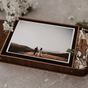 5 x 7 trouwfotodoos en houten USB-stick | Fotodoos van 18 x 13 cm met gepersonaliseerde flashdrive 3.0 (optioneel)