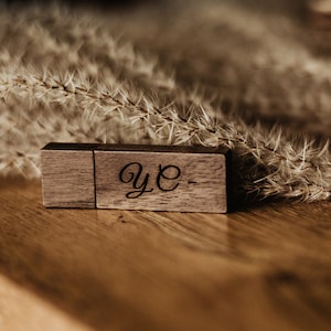 Add-on -> Extra engraving on the USB