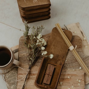 USB Box aus Holz mit graviertem USB Stick optional Hochzeit USB Box mit USB Stick 3.0 Bild 4