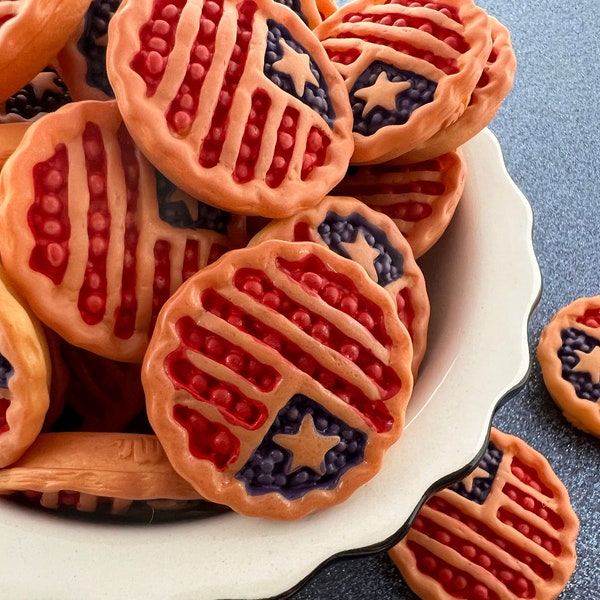 4pc. American Pie Charm, Apple Pie, Faux Food, Faux Pie, 4th of July, Fourth of July, Independance Day, Cabochon, Flatback, Flat Back, USA