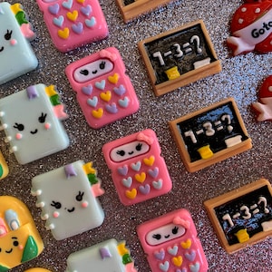 10pc. Back to School, Planar Resin Flatbacks, Bow Center, Cabochon, Flat Back, Pen, Pencil, Paint, Chalk Board, Notebook, Apple