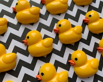10 piezas. Pato de goma amarillo, cabujón de resina, espalda plana, centro de arco