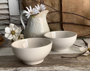 2 Vintage White Kitchen Bowls Syracuse China Chunky Cereal Soup Dessert Ironstone Restaurantware Shabby French Country Farmhouse Kitchen