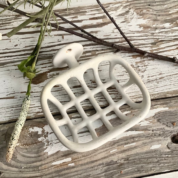 Antique Wall Mount Soap Dish Holder White Enameled Cast Iron French Country American Farmhouse Home Bathroom Kitchen Garden Display Decor