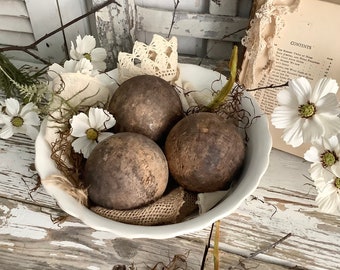 3 Vintage Wood Croquet Balls Distressed Architectural Shabby Rustic French Country Cottage Antique American Farmhouse Bowl Filler